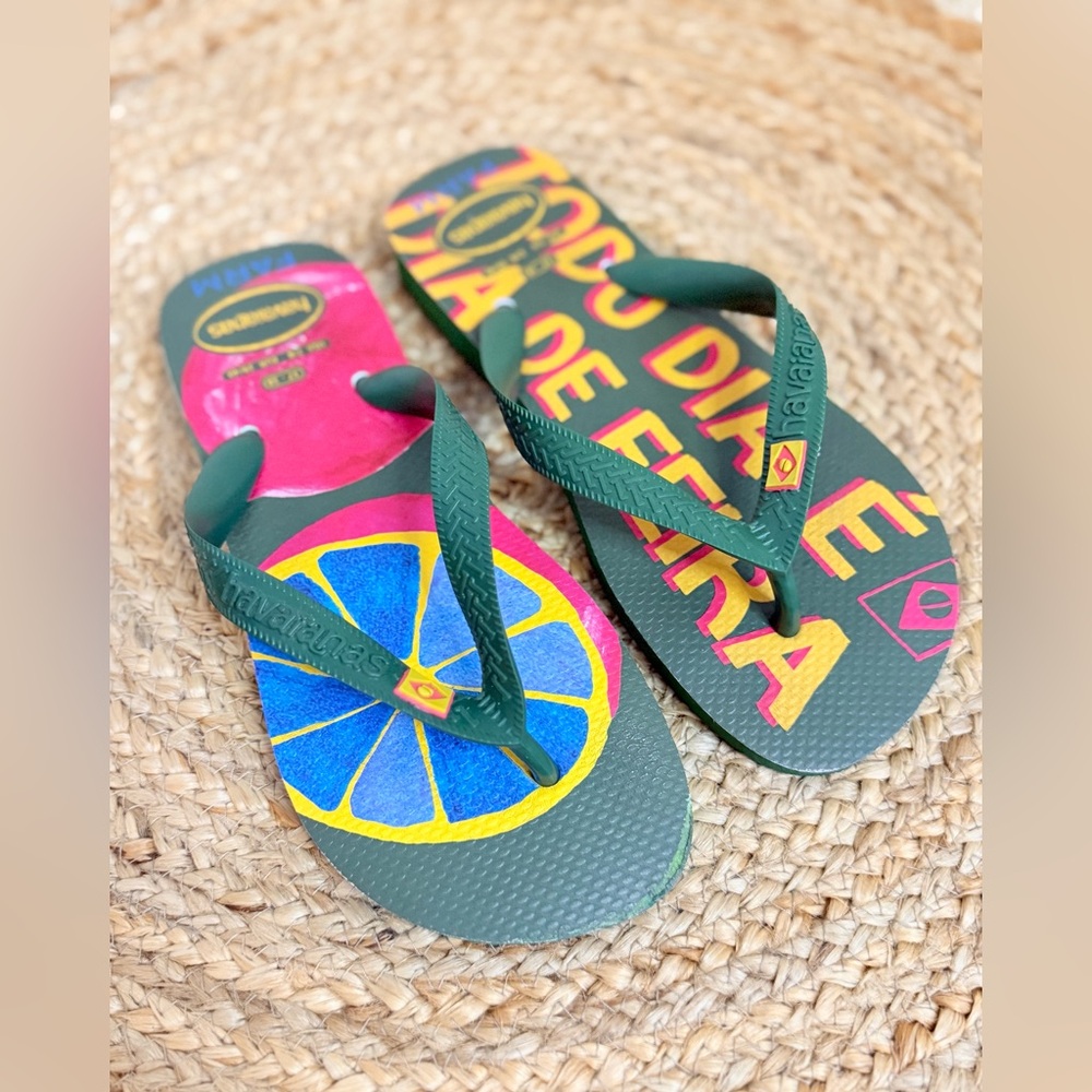 🌾‎ Farm Rio Havaianas Lime Flip Flops